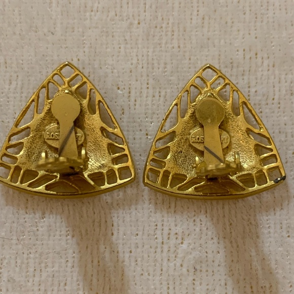 Rosecraft Triangle Swirl Clip on Goldtone Earrings - Picture 2 of 5